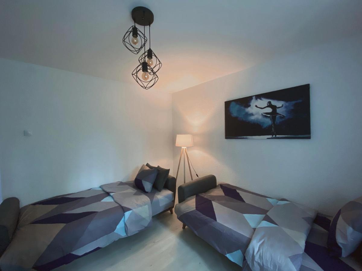 Hotspot Apartments - City Center Priştine Dış mekan fotoğraf