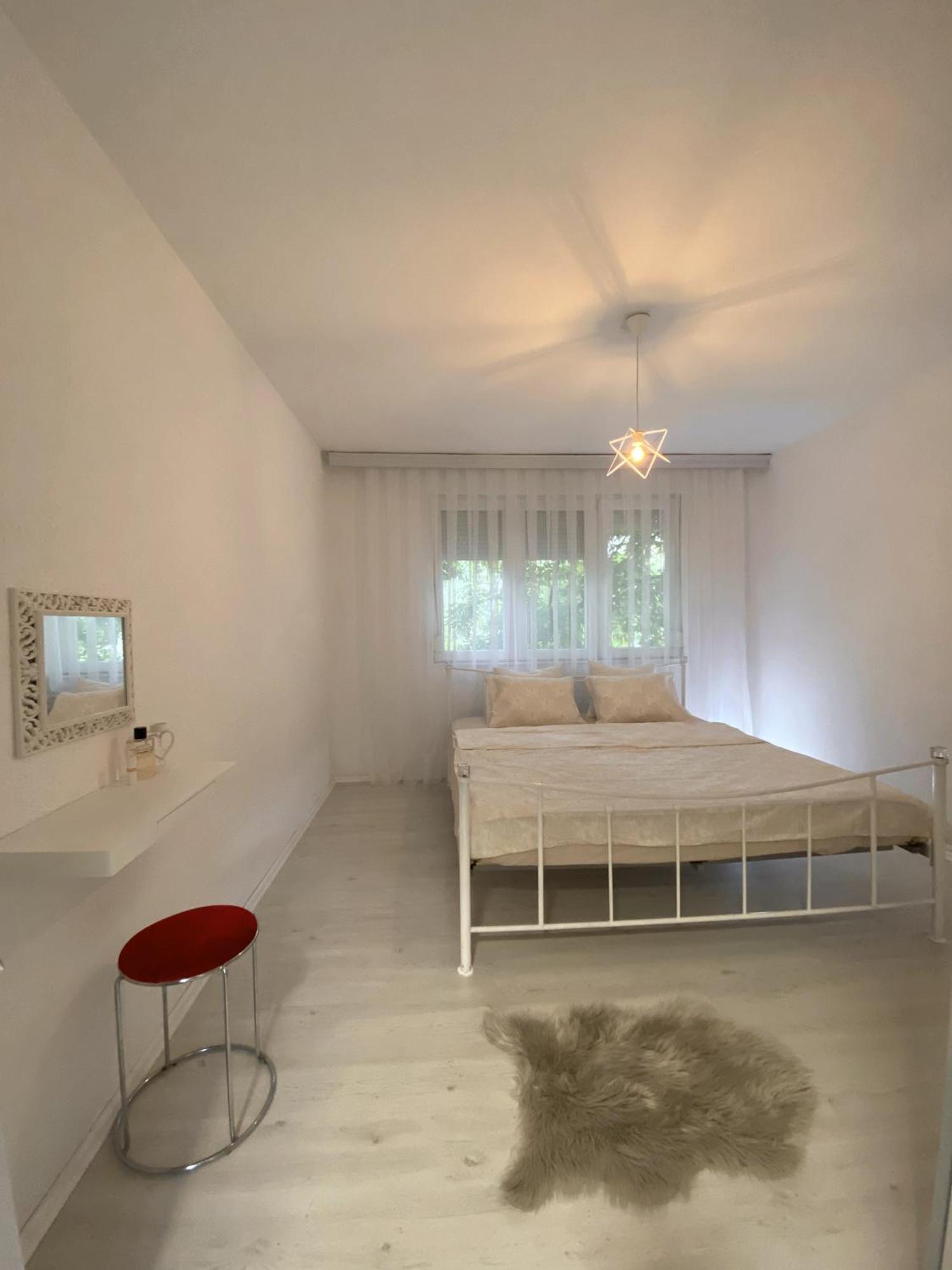 Hotspot Apartments - City Center Priştine Dış mekan fotoğraf