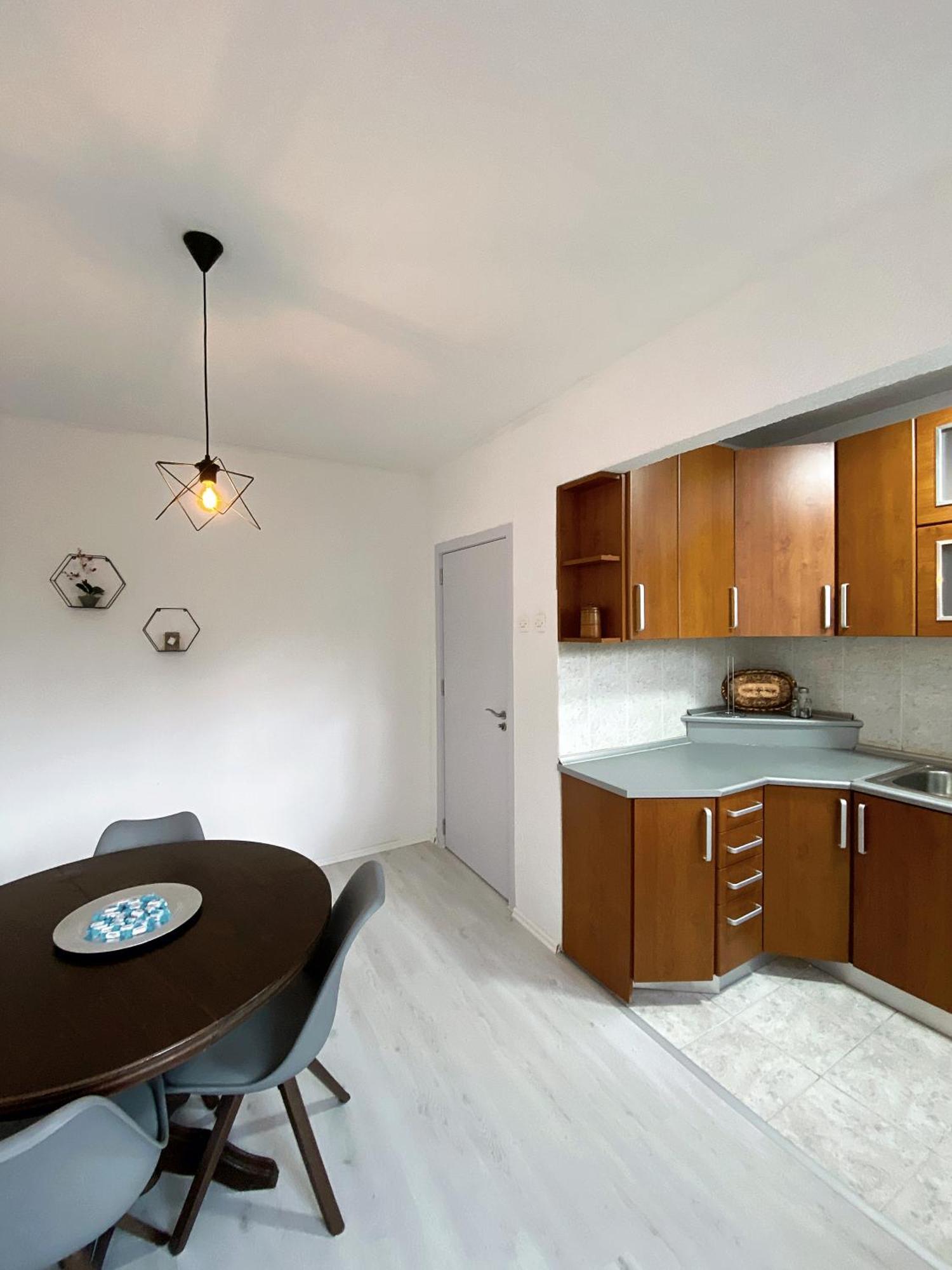 Hotspot Apartments - City Center Priştine Dış mekan fotoğraf